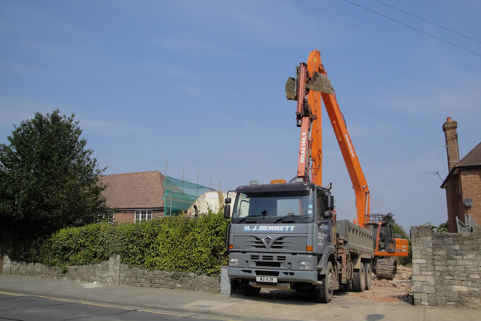 A house coming down on Queen’s Road, Ryde